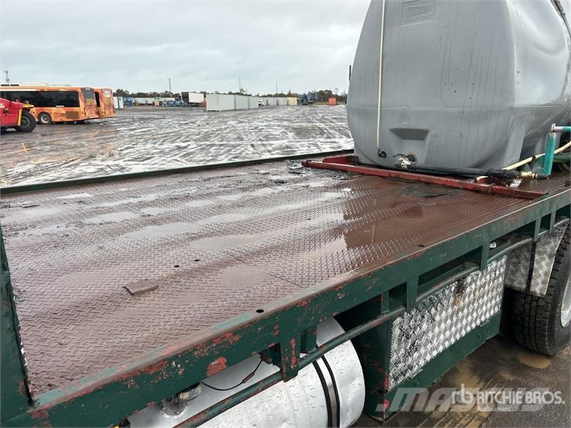 Volvo FL10 6x4 w/1997 Ferrari 718 5.5 t Knuckle Boom Fla 크레인 트럭