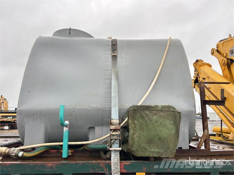 Volvo FL10 6x4 w/1997 Ferrari 718 5.5 t Knuckle Boom Fla 크레인 트럭