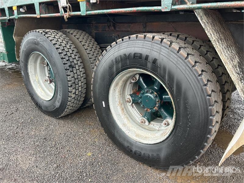 Volvo FL10 6x4 w/1997 Ferrari 718 5.5 t Knuckle Boom Fla 크레인 트럭