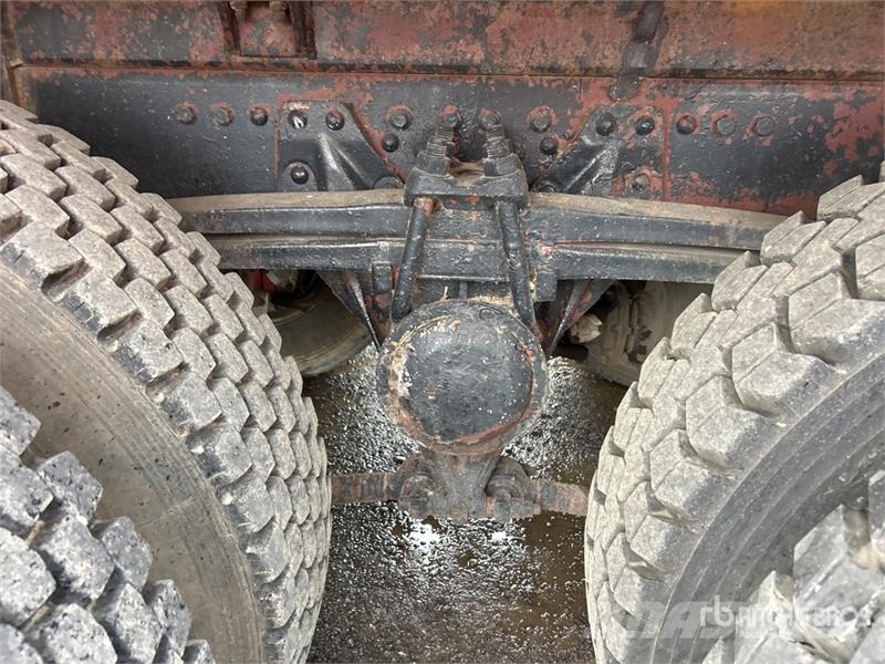 Volvo FL10 6x4 w/1997 Ferrari 718 5.5 t Knuckle Boom Fla 크레인 트럭