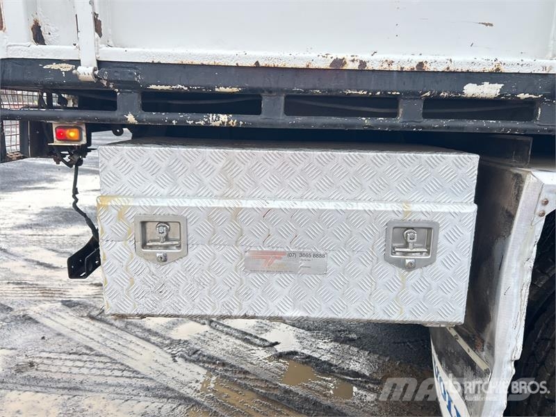 Volvo FM 410 6x6 T/A Dump Truck Sklápěče