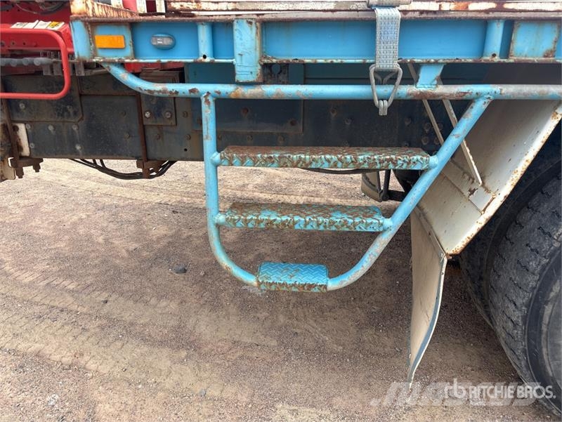 Volvo FM12 6x4 w/ Fassi F95A.22 4.3 t Knuckle Boom Flatb Truck mounted cranes