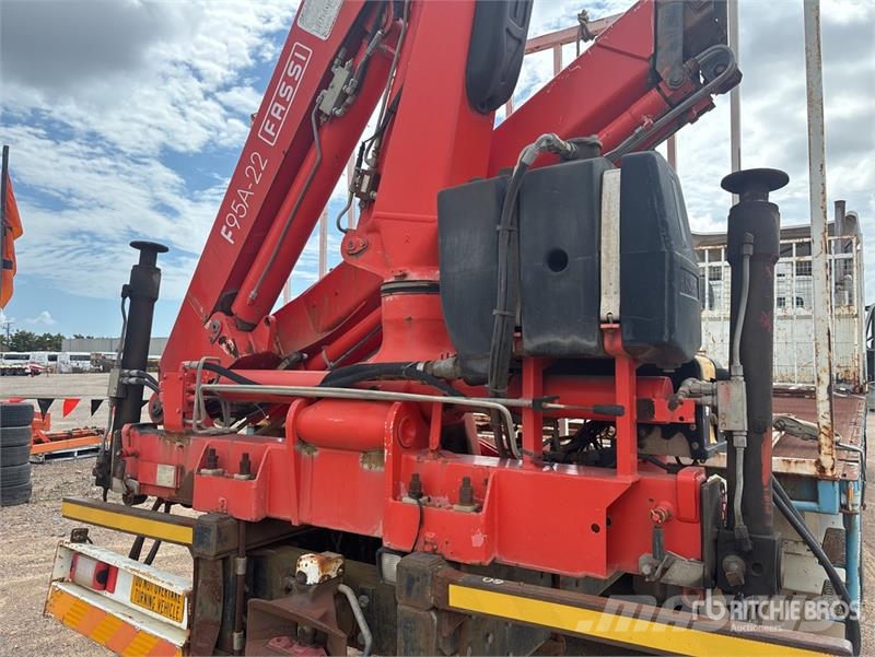 Volvo FM12 6x4 w/ Fassi F95A.22 4.3 t Knuckle Boom Flatb Truck mounted cranes
