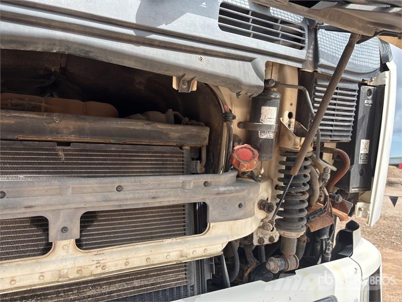 Volvo FM12 6x4 w/ Fassi F95A.22 4.3 t Knuckle Boom Flatb Truck mounted cranes