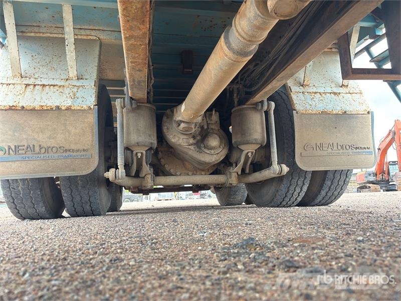 Volvo FM12 6x4 w/ Fassi F95A.22 4.3 t Knuckle Boom Flatb Truck mounted cranes