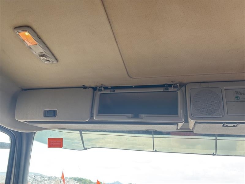 Volvo FM12 6x4 w/ Fassi F95A.22 4.3 t Knuckle Boom Flatb Truck mounted cranes