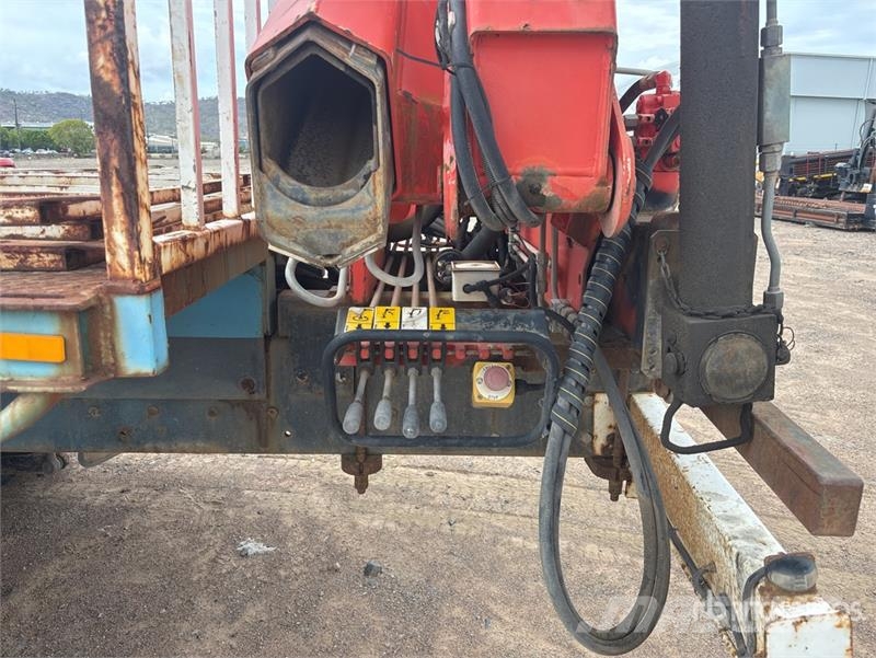 Volvo FM12 6x4 w/ Fassi F95A.22 4.3 t Knuckle Boom Flatb Truck mounted cranes