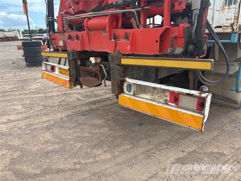 Volvo FM12 6x4 w/ Fassi F95A.22 4.3 t Knuckle Boom Flatb Truck mounted cranes