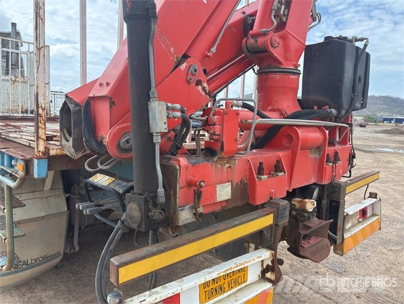 Volvo FM12 6x4 w/ Fassi F95A.22 4.3 t Knuckle Boom Flatb Truck mounted cranes