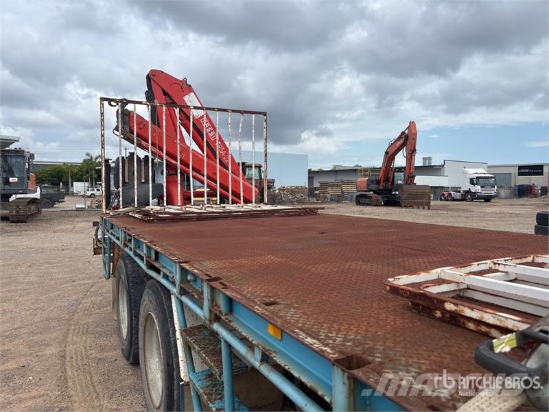 Volvo FM12 6x4 w/ Fassi F95A.22 4.3 t Knuckle Boom Flatb Truck mounted cranes