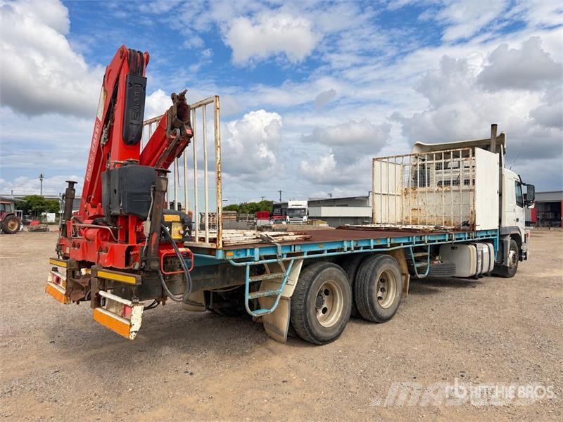 Volvo FM12 6x4 w/ Fassi F95A.22 4.3 t Knuckle Boom Flatb Truck mounted cranes