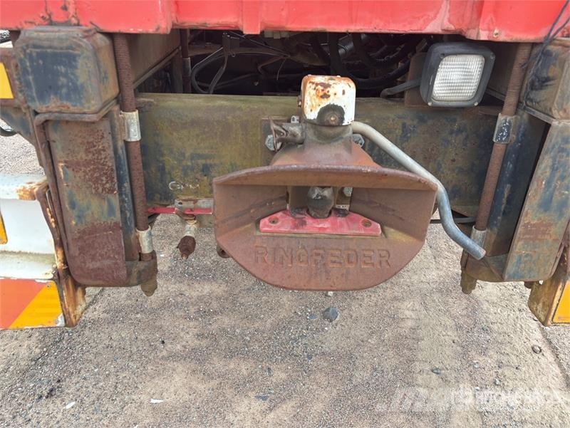 Volvo FM12 6x4 w/ Fassi F95A.22 4.3 t Knuckle Boom Flatb Truck mounted cranes
