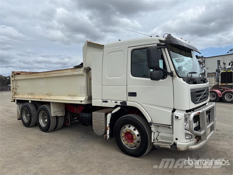 Volvo FM13 6x4 T/A Dump Truck Billenő teherautók