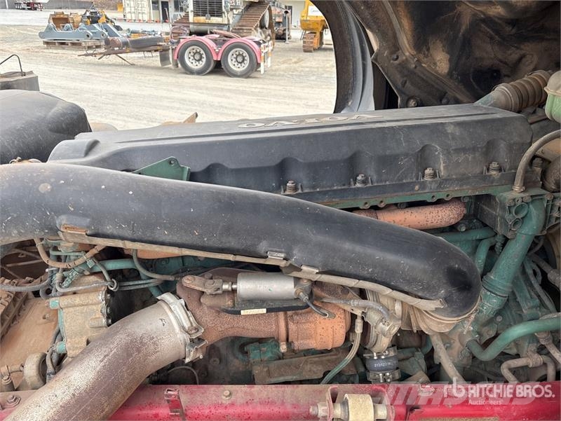 Volvo FM13 6x4 T/A Dump Truck Billenő teherautók