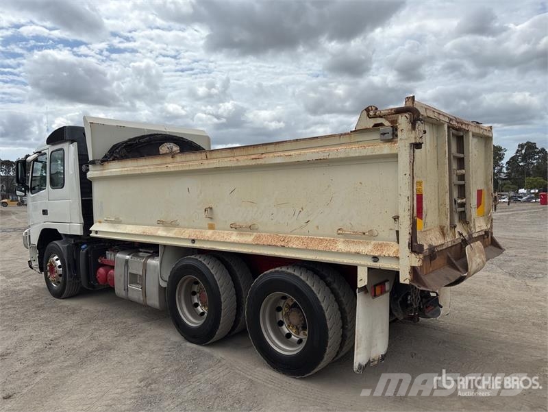 Volvo FM13 6x4 T/A Dump Truck Billenő teherautók
