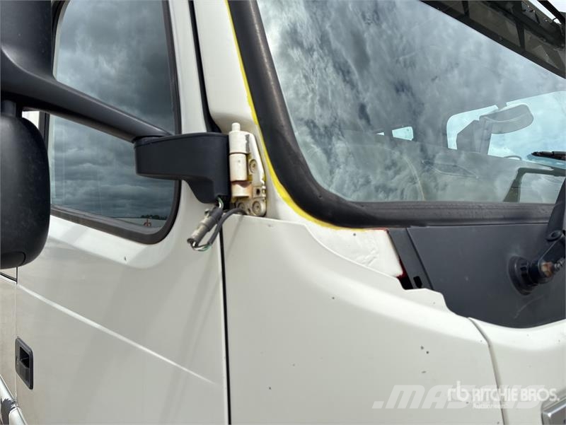 Volvo FM13 6x4 T/A Dump Truck Billenő teherautók