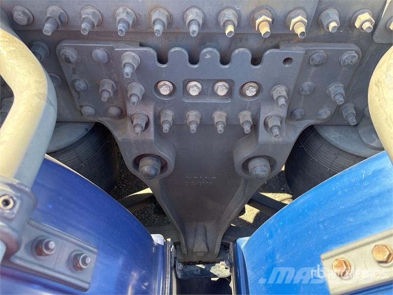 Volvo FM450 6x4 T/A Sleeper Truck Tractor Prime Movers