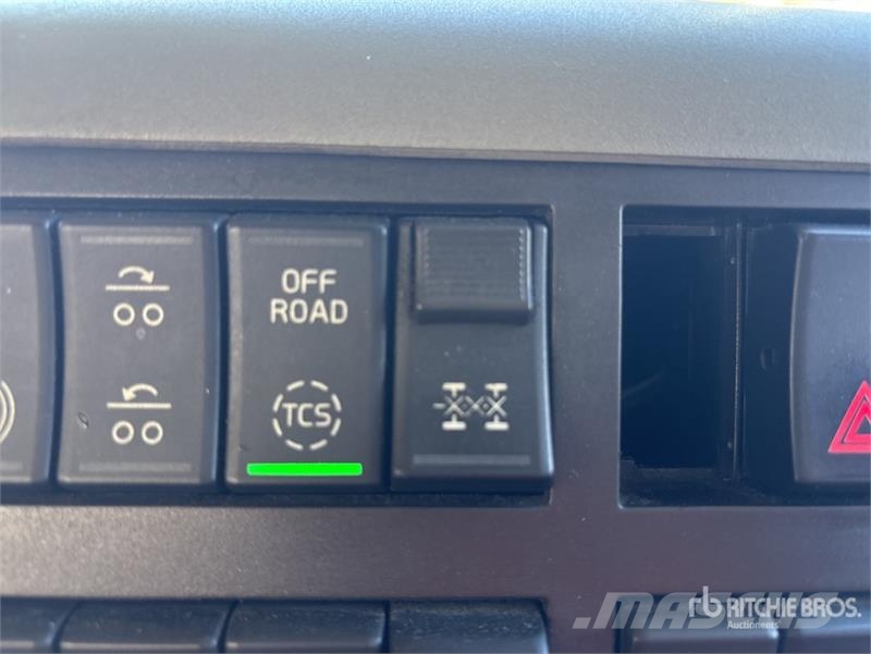Volvo FM450 6x4 T/A Sleeper Truck Tractor Prime Movers