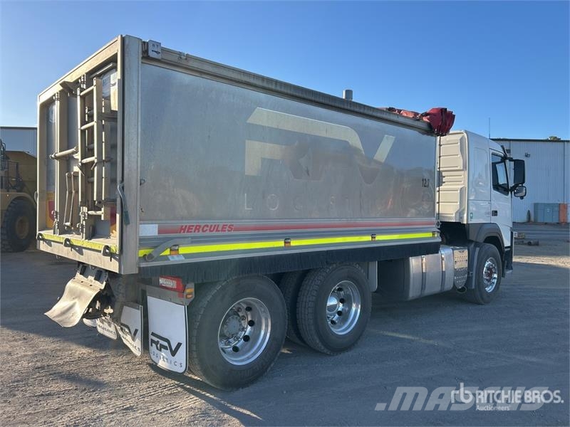 Volvo FM540 6x4 T/A Dump Truck ダンプ