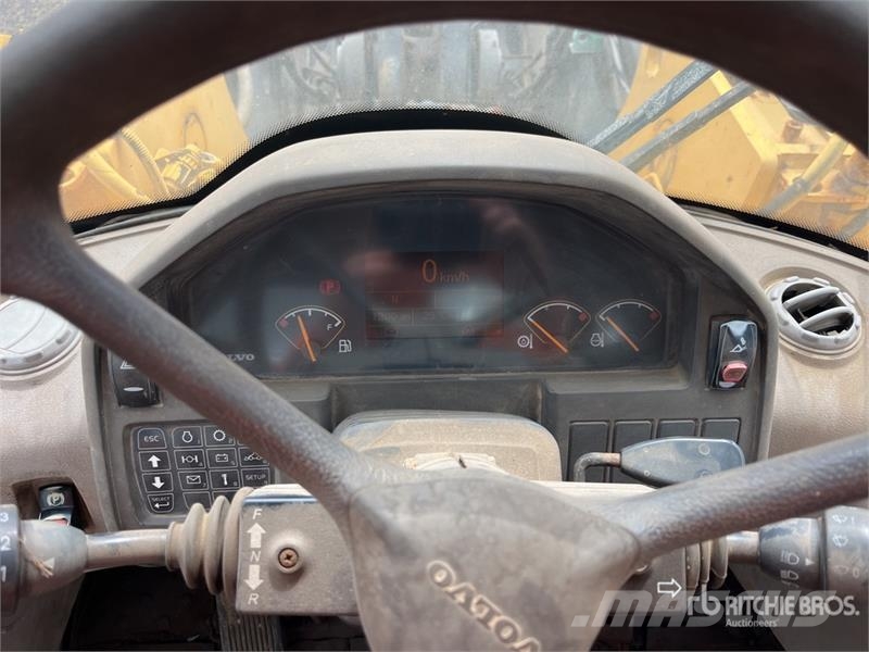 Volvo L120F Wheel Loader Wheel loaders