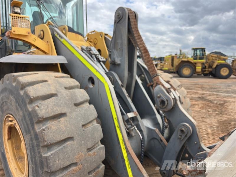 Volvo L120F Wheel Loader Wheel loaders