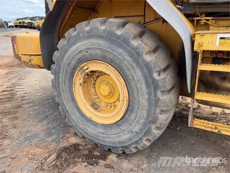 Volvo L120F Wheel Loader Wheel loaders