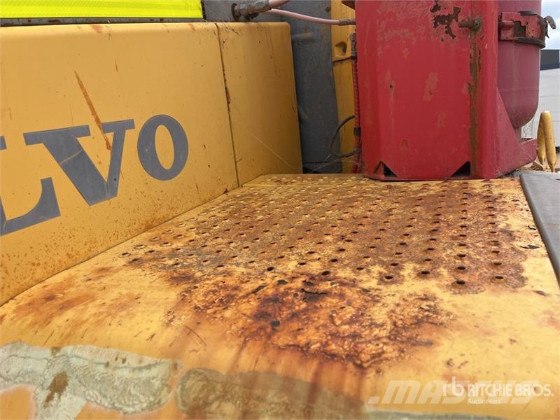 Volvo L120F Wheel Loader Wheel loaders