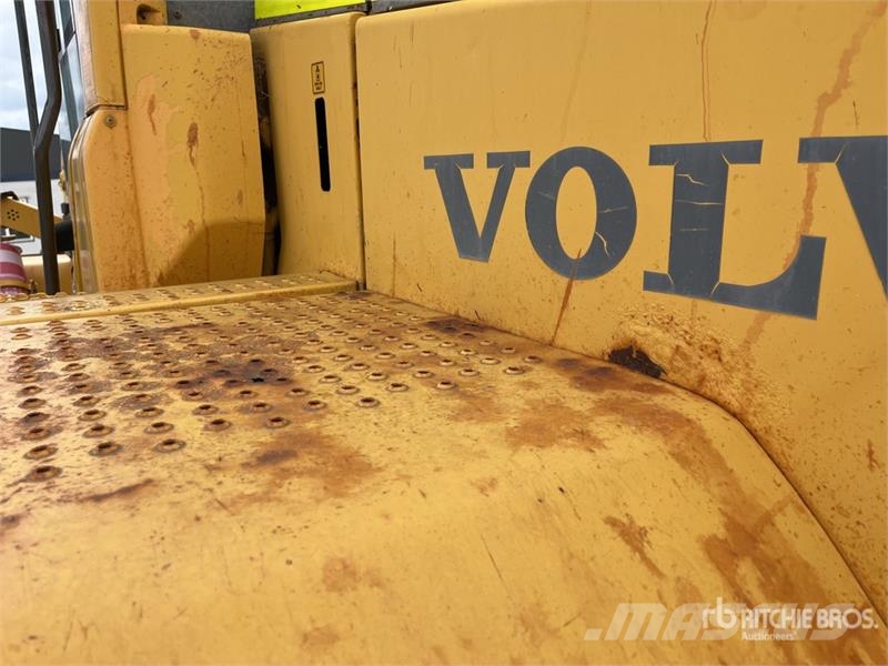Volvo L120F Wheel Loader Wheel loaders