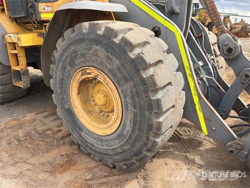 Volvo L120F Wheel Loader Wheel loaders