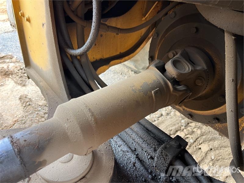 Volvo L120F Wheel Loader Wheel loaders
