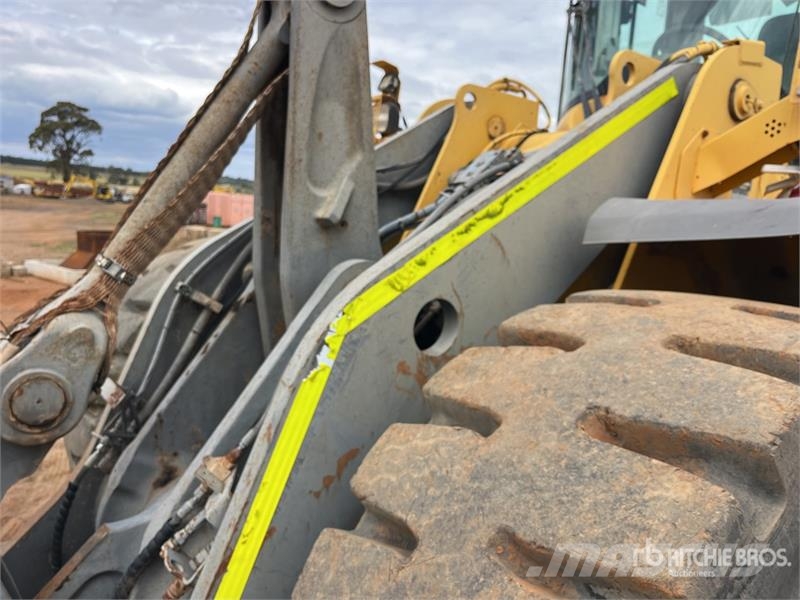 Volvo L120F Wheel Loader Wheel loaders