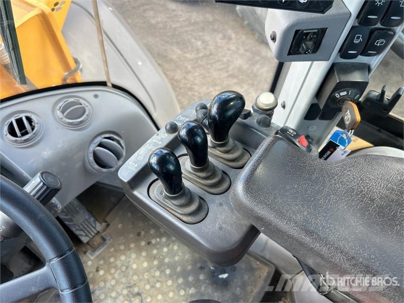 Volvo L120H Wheel Loader Wheel loaders