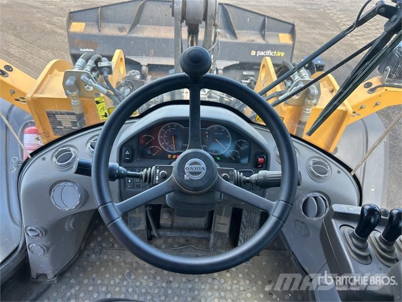 Volvo L120H Wheel Loader Wheel loaders