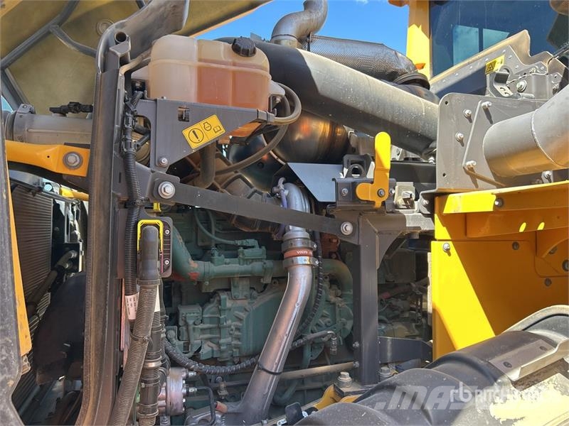 Volvo L120H Wheel Loader Wheel loaders
