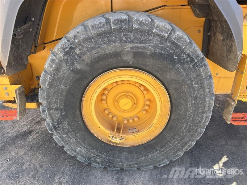 Volvo L120H Wheel Loader Wheel loaders