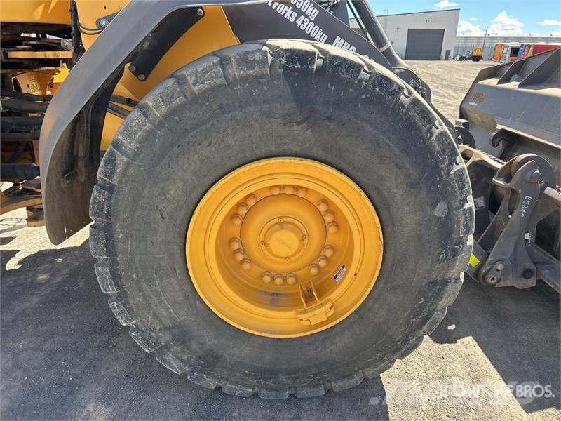 Volvo L120H Wheel Loader Wheel loaders