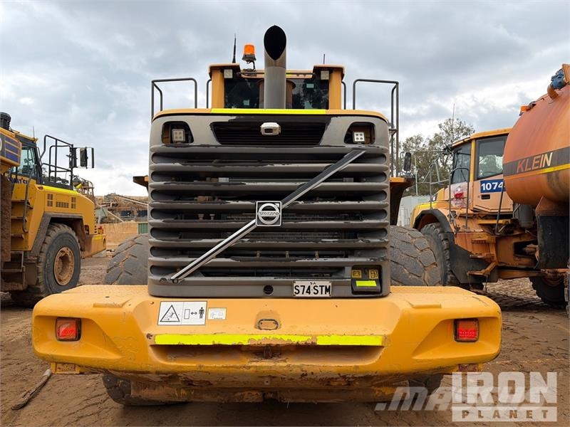 Volvo L150F Wheel Loader لوادر بعجل