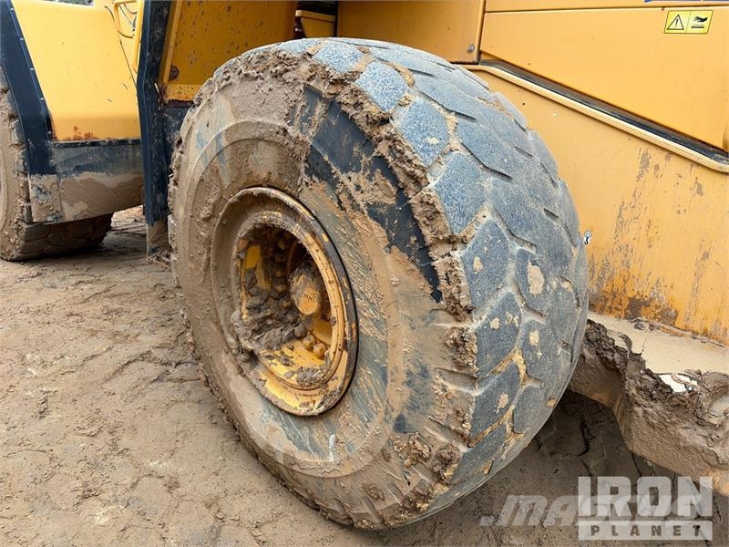 Volvo L150F Wheel Loader لوادر بعجل