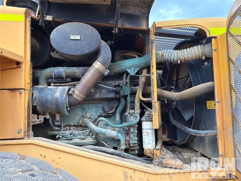 Volvo L150F Wheel Loader لوادر بعجل