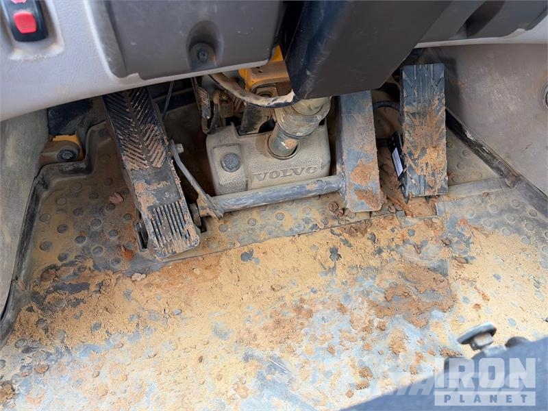Volvo L150F Wheel Loader لوادر بعجل