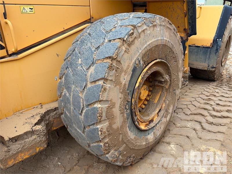 Volvo L150F Wheel Loader لوادر بعجل