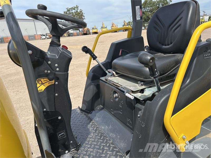 Wacker Neuson RD27-120 Tandemrullid