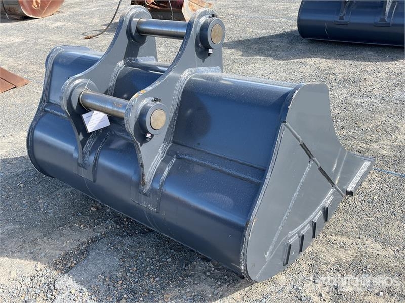 Warrior WBMC20-1500 59 in Cleanup Excavator Bucket - Fits Kausi