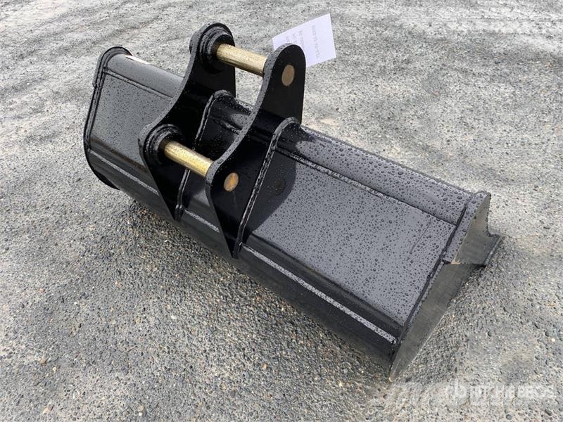 Warrior WBMC5-1200 47 in Cleanup Excavator Bucket - Fits 5 Kausi