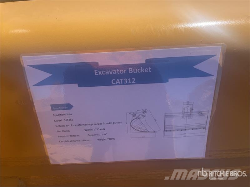 Warrior WBMCC12-1750 70 in Q/C Cleanup Excavator Bucket -  Godet