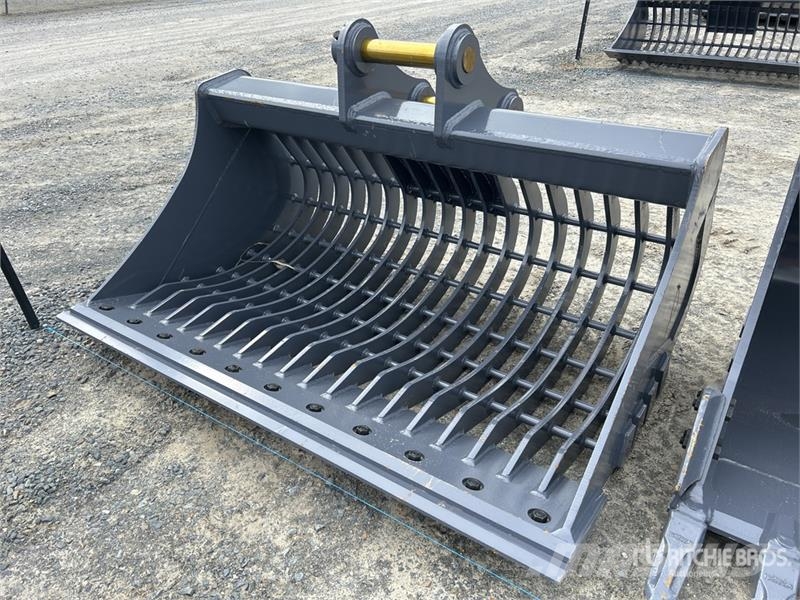 Warrior WBMCS12-1700 67 in Q/C Skeleton Excavator Bucket - Kašike / Korpe