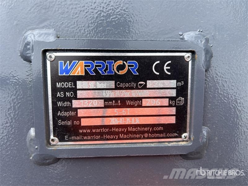 Warrior WBMCS5-060 52 in Q/C Cleanup Excavator Bucket - Fi Kovalar