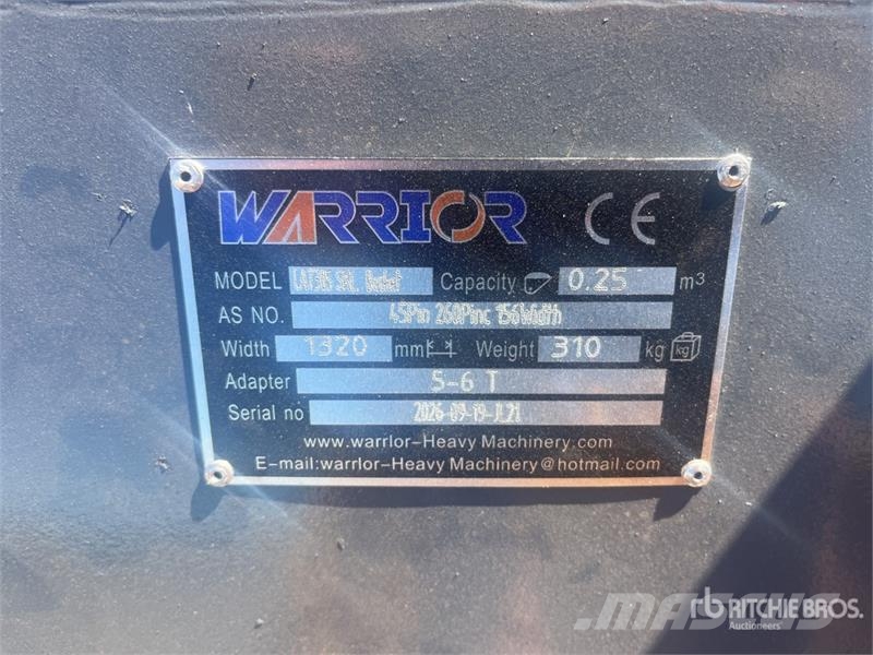 Warrior WBMCS5-1320 52 in Skeleton Cleanup Excavator Bucke Ковші
