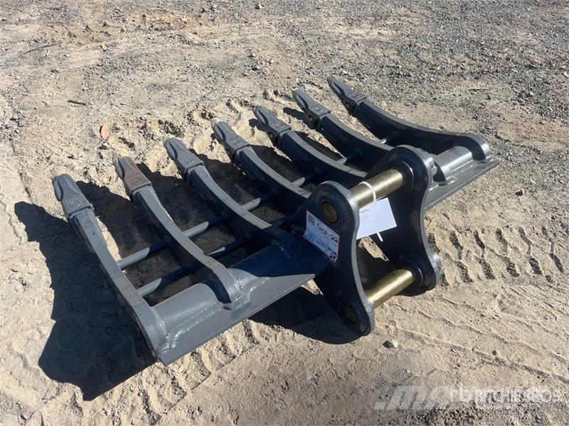 Warrior WBR05-1000 1000 mm Excavator Rake - Fits 5 - 6 ton مكابس وميبسات التبن