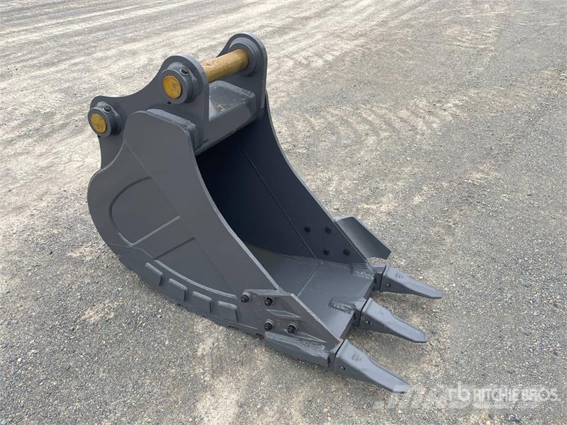 Warrior WBR20-680 26 in Digging Excavator Bucket - Fits 20 Kausi